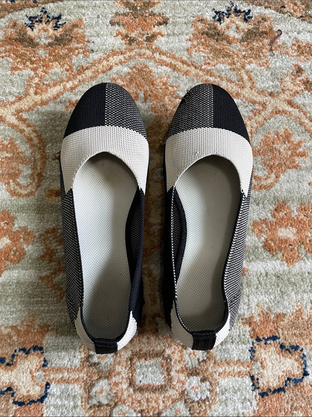 Classic Two-Tone Black and Cream Women's Knit Ballet Flats